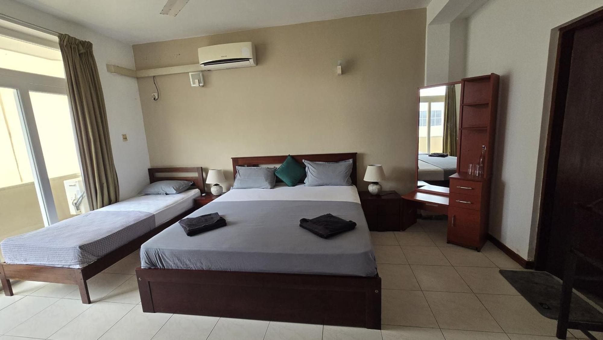 Hotel Palmyrah Residencies à Colombo Extérieur photo