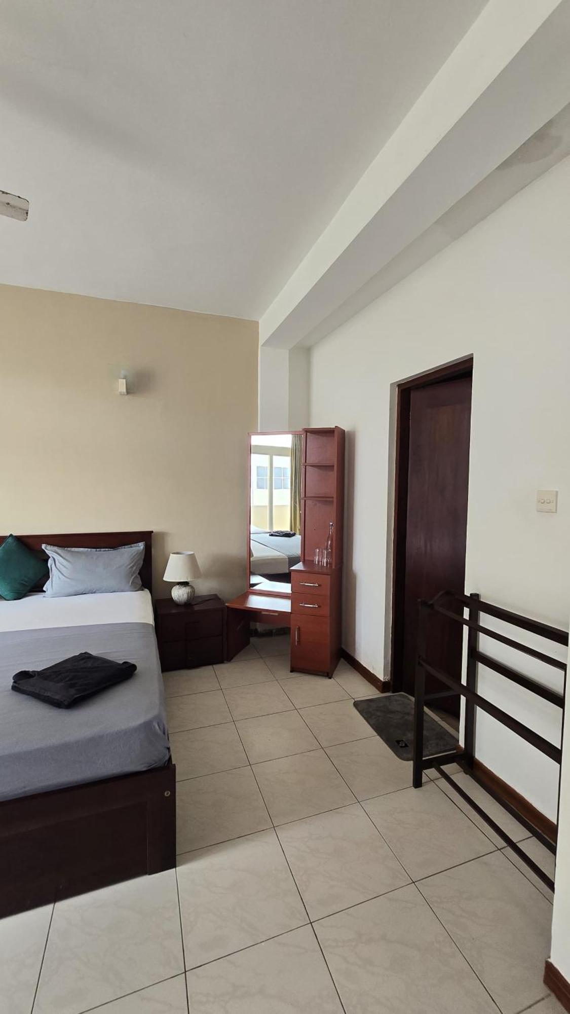 Hotel Palmyrah Residencies à Colombo Extérieur photo